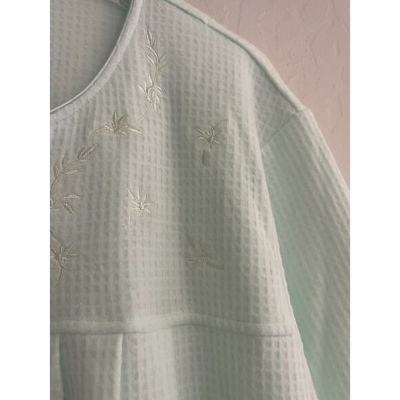 Miss Elaine L Robe Mint Green Soft Knit Embroidered Snap Buttons Knee Length NEW - Picture 5 of 8